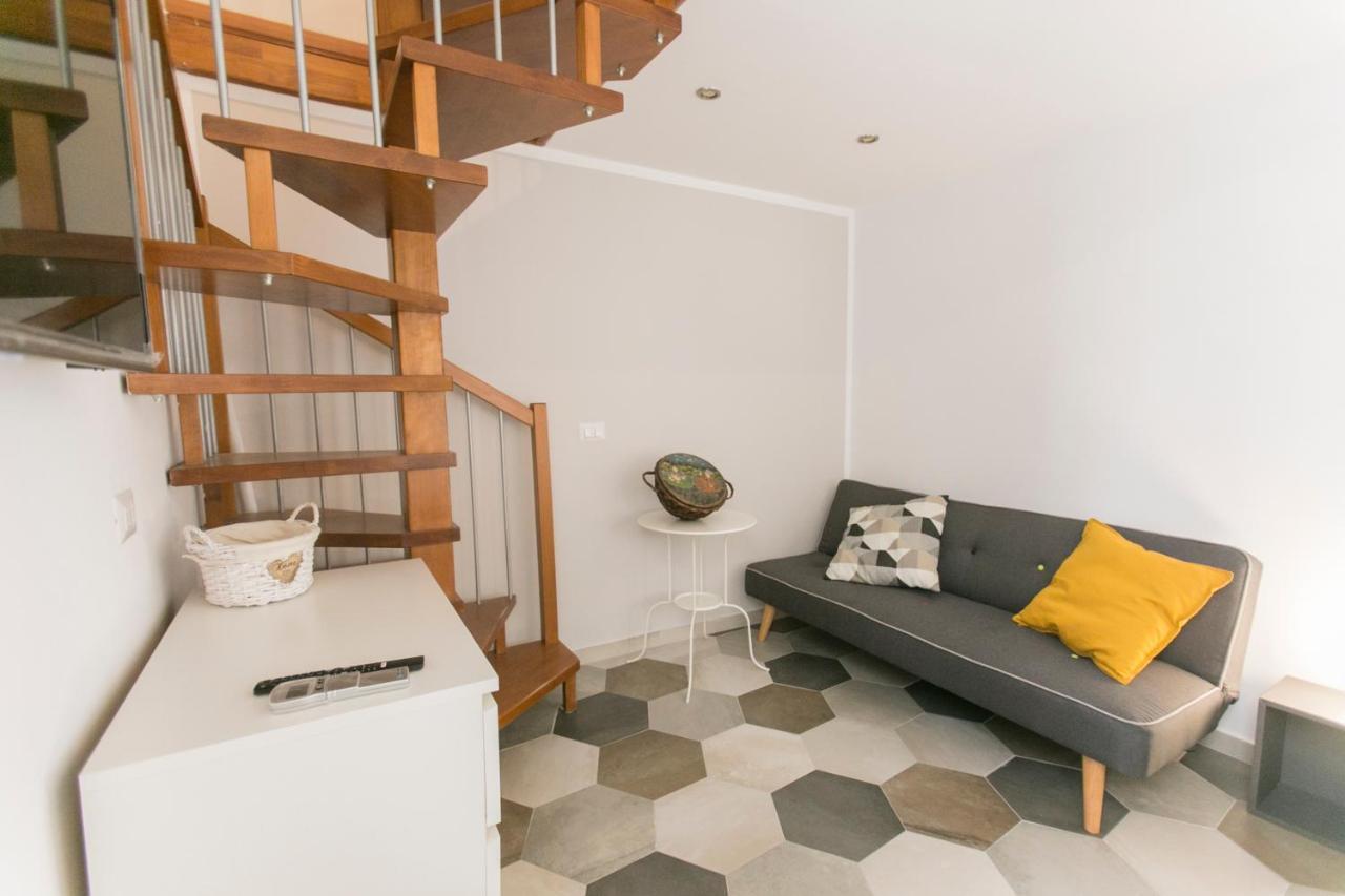 Anticaglia/24 Bed & Breakfast Naples Exterior photo